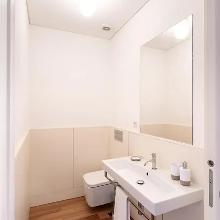 Viva Aliados Spacious & Bright Flat *