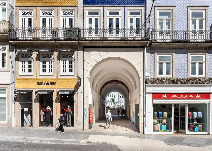 Viva Aliados Spacious & Bright Flat *