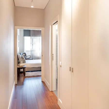 Viva Aliados Spacious & Bright Flat *